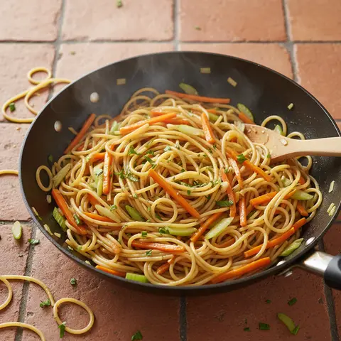 Express-Wok mit Spaghetti und knusprigem Gemüse
